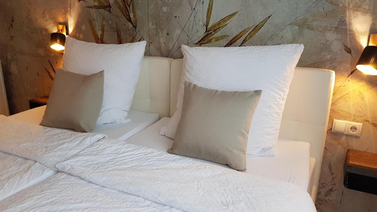 Bergische Idylle Hotel Overath Ngoại thất bức ảnh